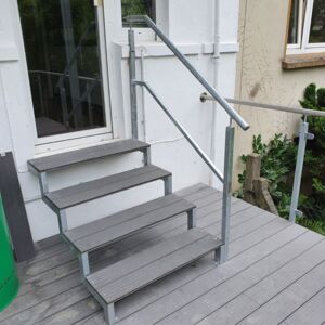 Treppe aus feuerverzinktem Stahl